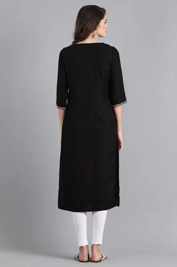Red Round Neck Printed kurta - Image 3